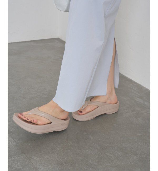 U by SPICK&SPAN「《追加》OOFOS/ ウーフォス O Omega」|サンダル|