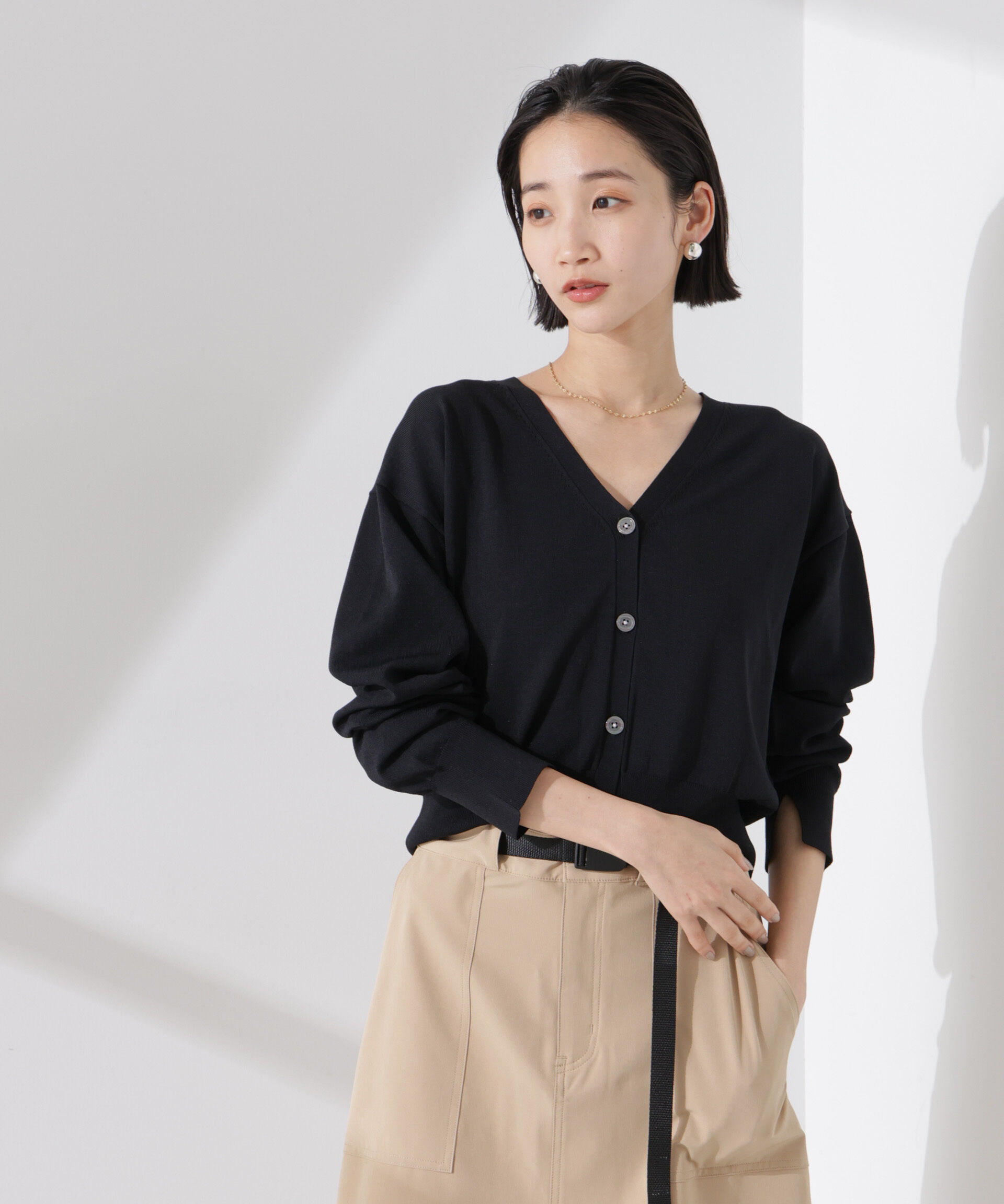 nano･universe「洗濯機洗い可UVカット接触冷感justVネックカーディガン」|ニット・セーター|