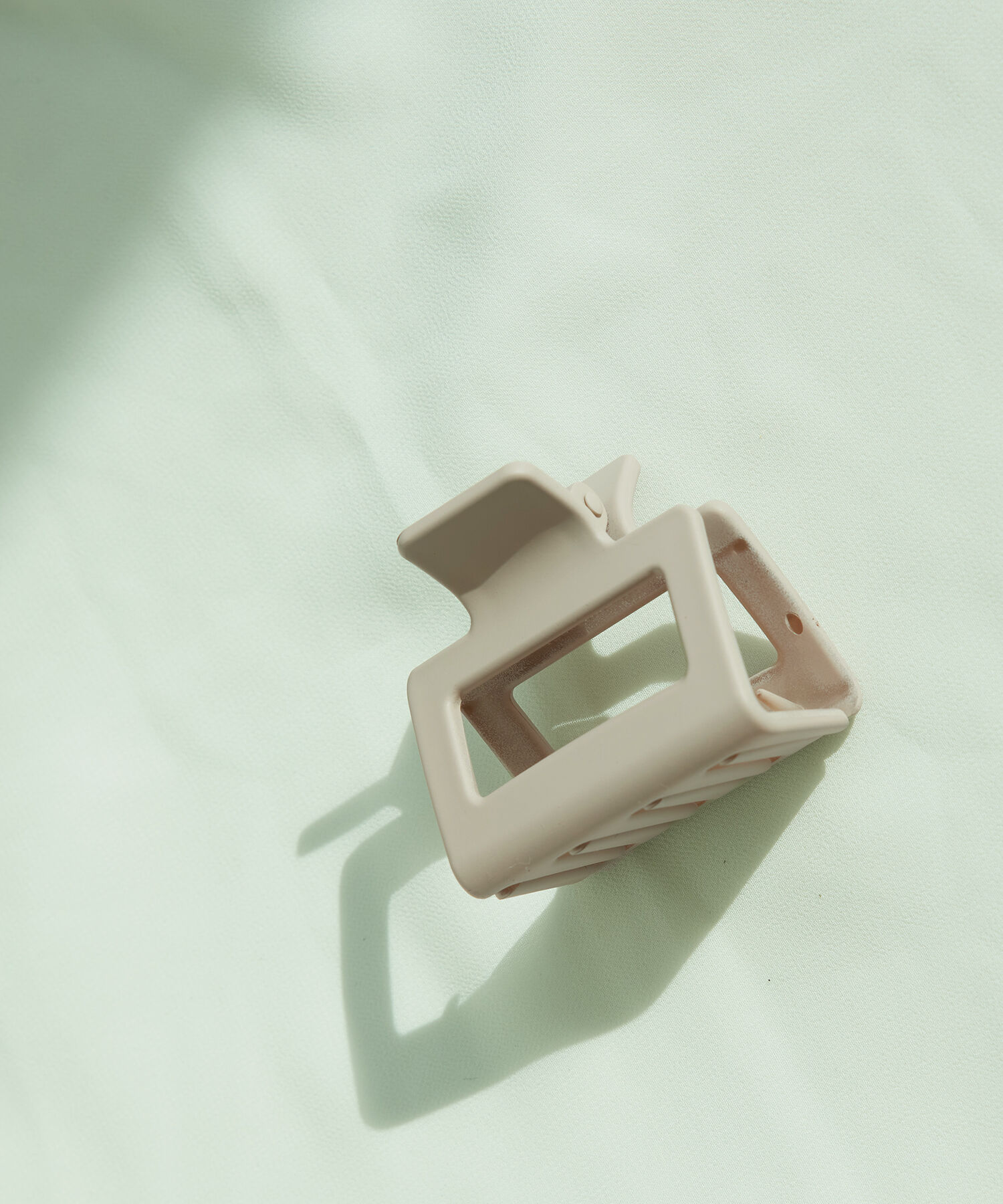 VIS「マットスクエアヘアクリップ」|その他|