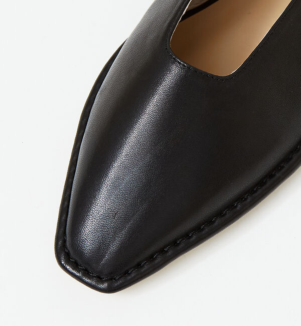 AU BANNISTER「ステッチダウンキャザーベルトバブーシュフラット」|パンプス|