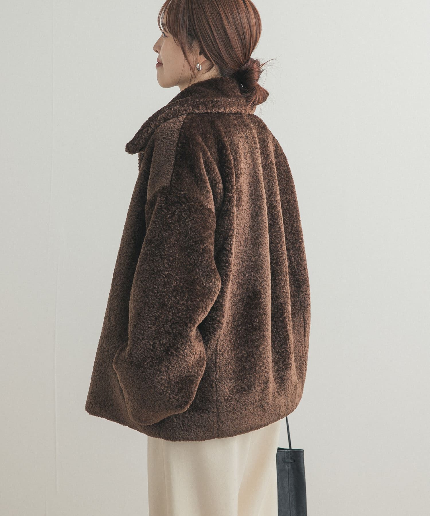 URBAN RESEARCH DOORS「コクーンシルエットボアコート」|ノーカラーコート|