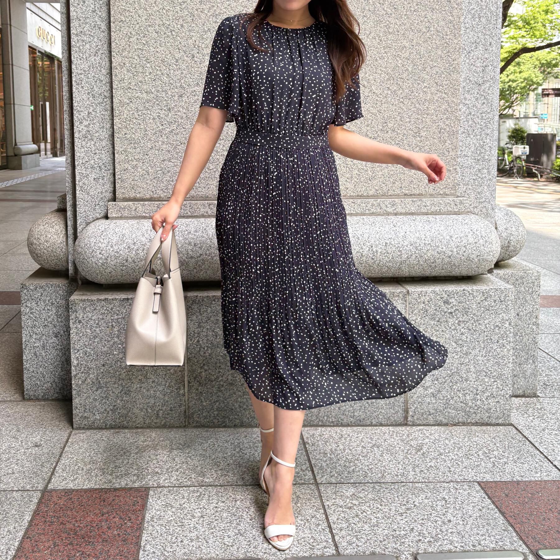 COUP DE CHANCE「【洗える／プリーツ加工】ランダムドットのプリーツワンピース」|ワンピース|