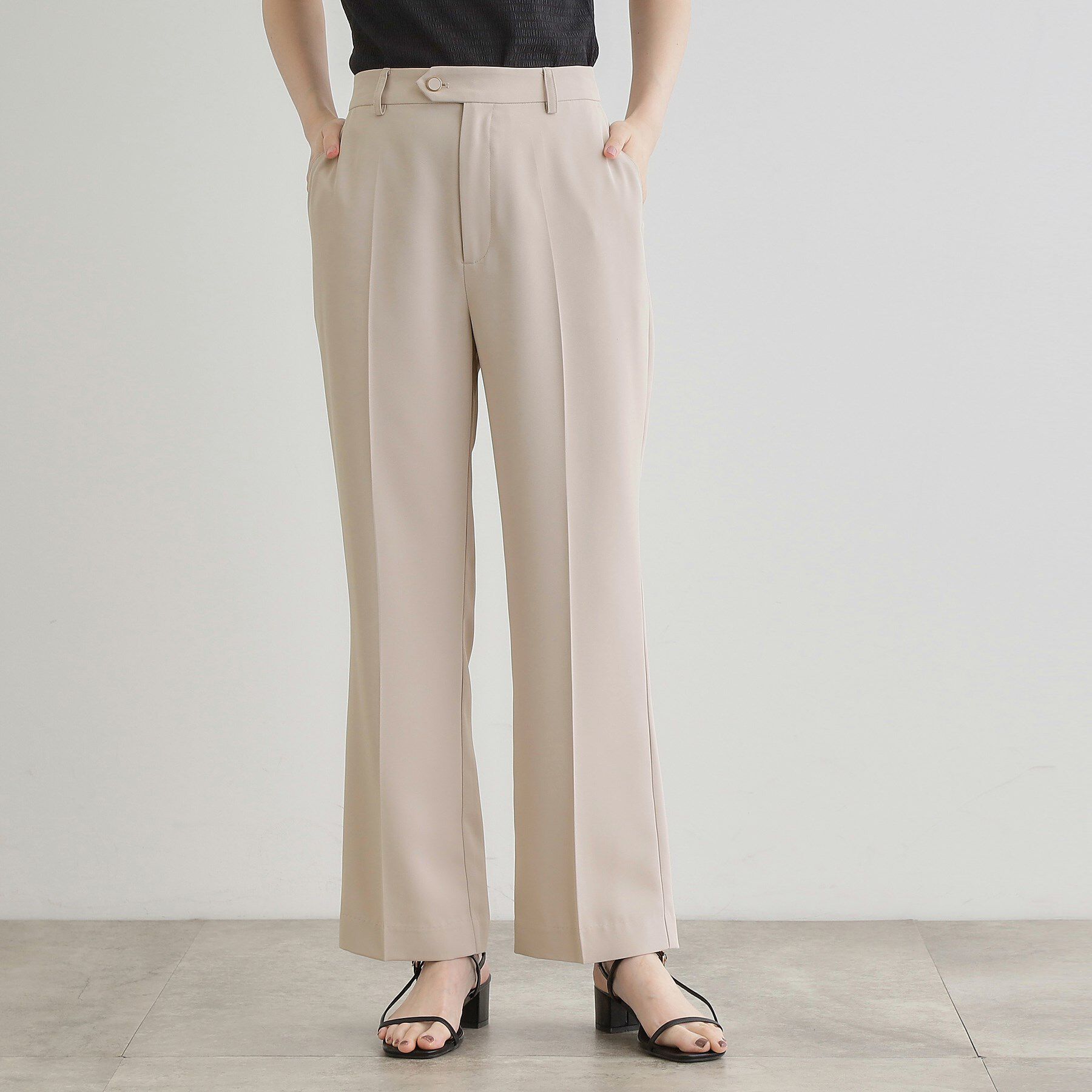 grove「ひんやり、すらり。夏の美シルエット ドレープストレートパンツ」|その他|ベージュ(052)