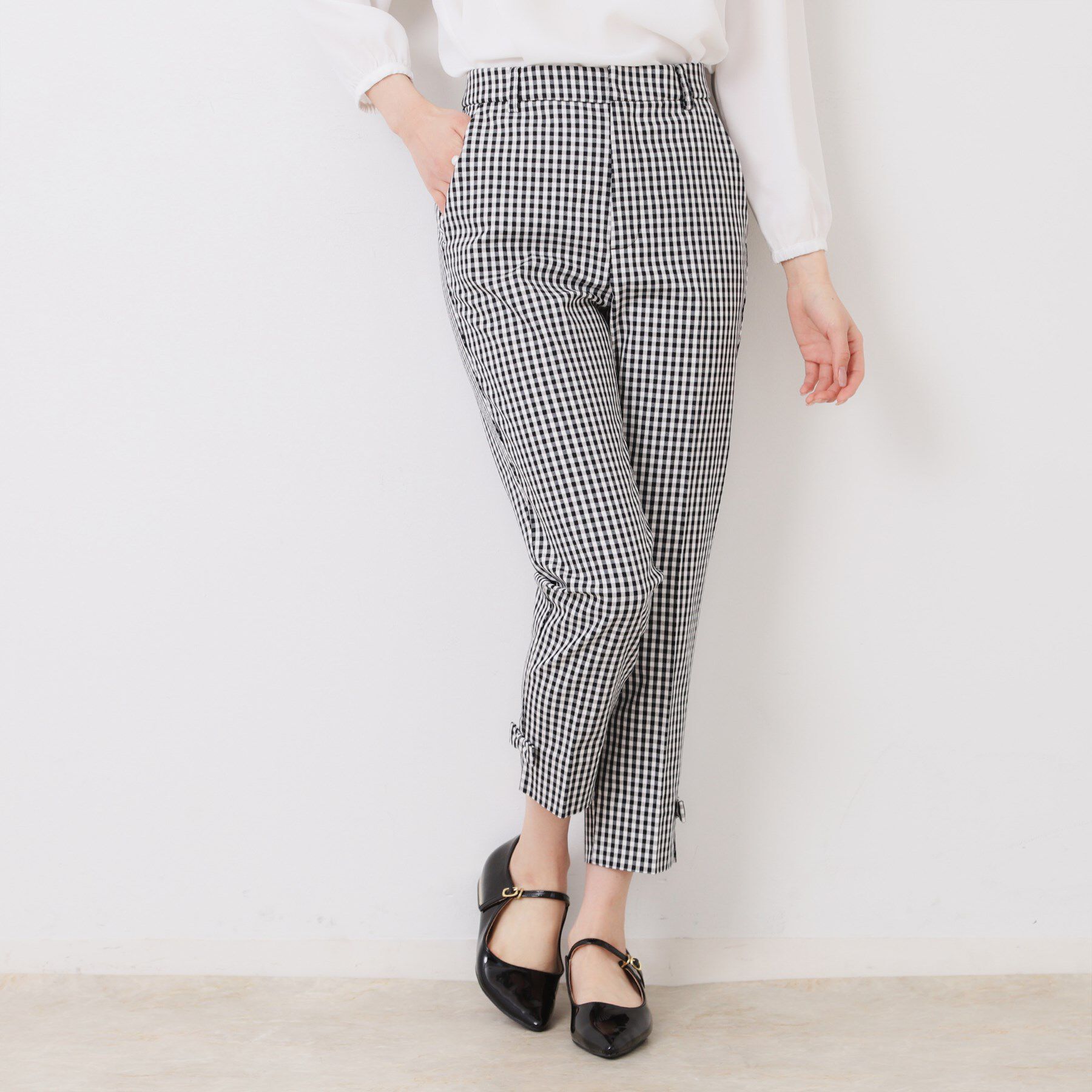 Couture broach「【スッキリ見え・美脚・通勤】リボンポイントサテストパンツ」|その他|