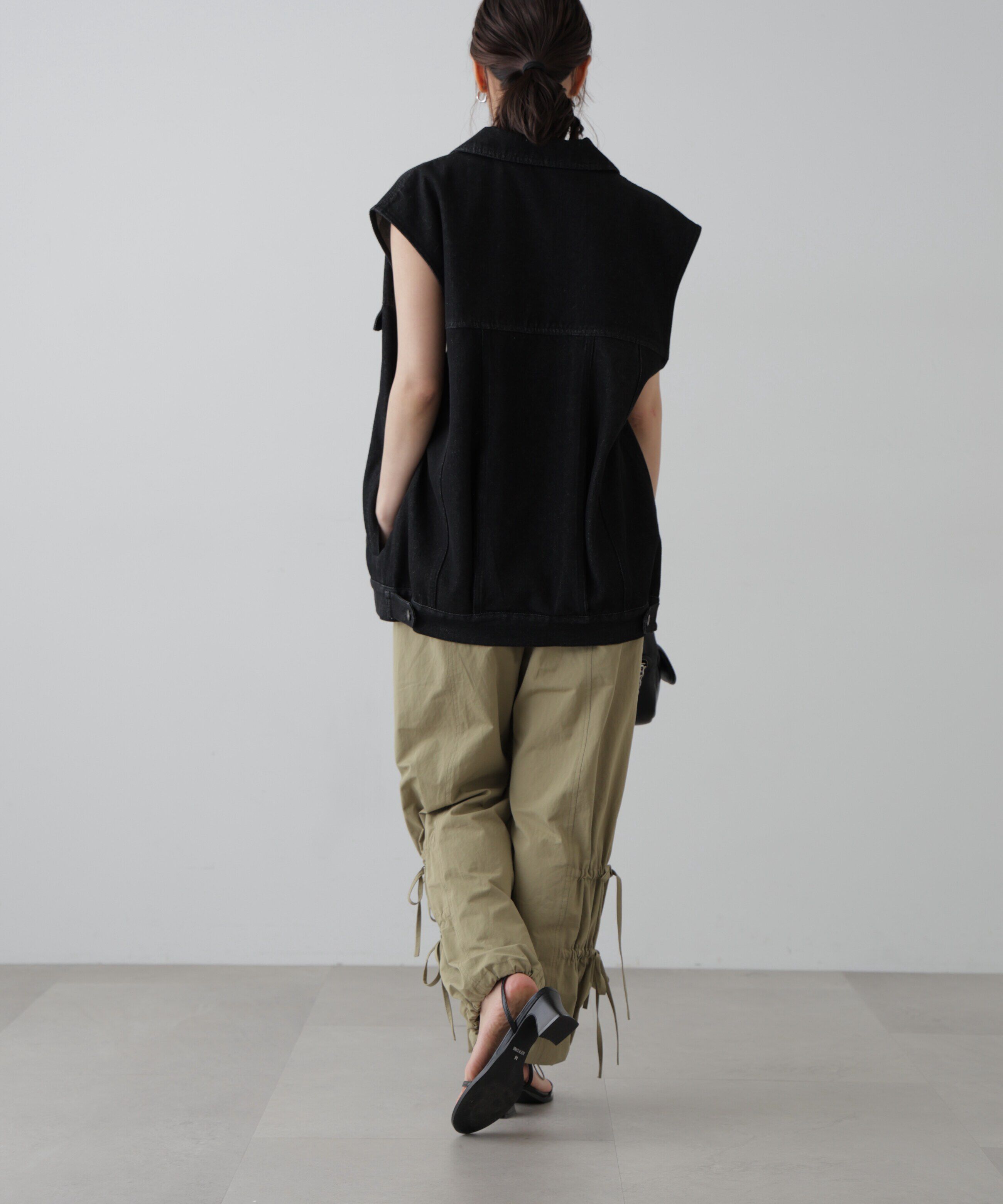  「ミドル丈デニムベスト」|ブルゾン・スタジャン|