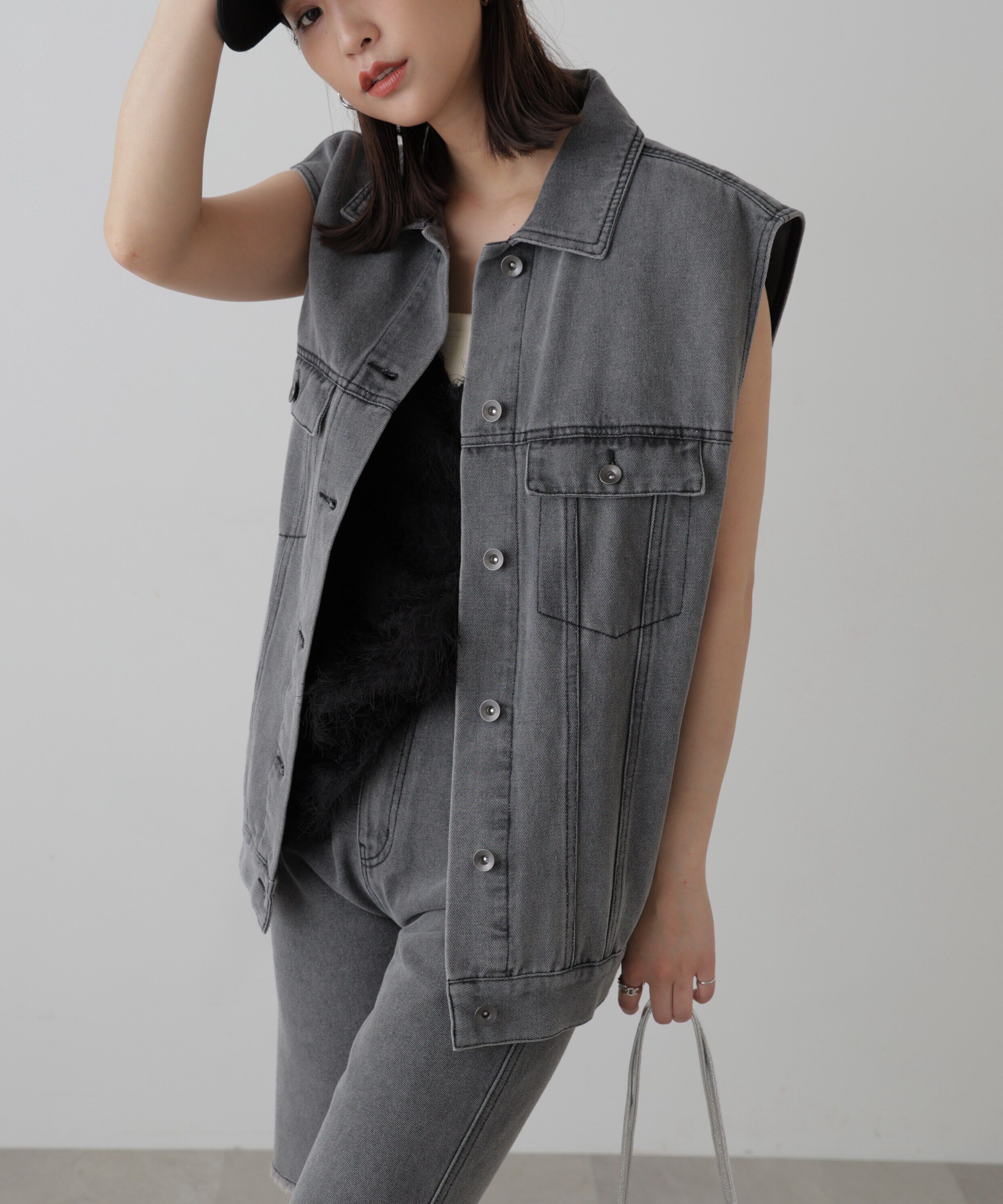  「ミドル丈デニムベスト」|ブルゾン・スタジャン|