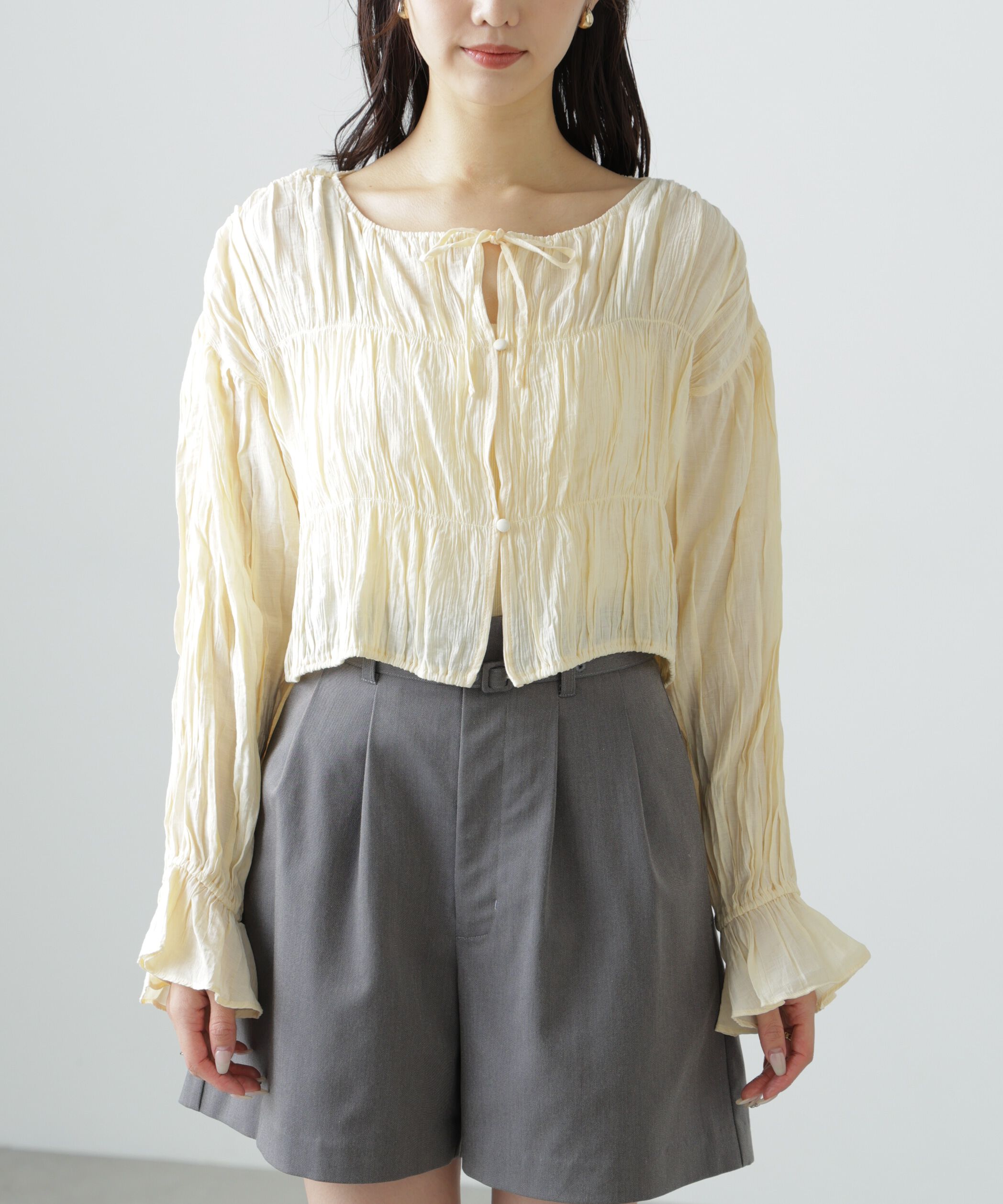  「シアーギャザー前開き短丈ブラウス」|シャツ・ブラウス|