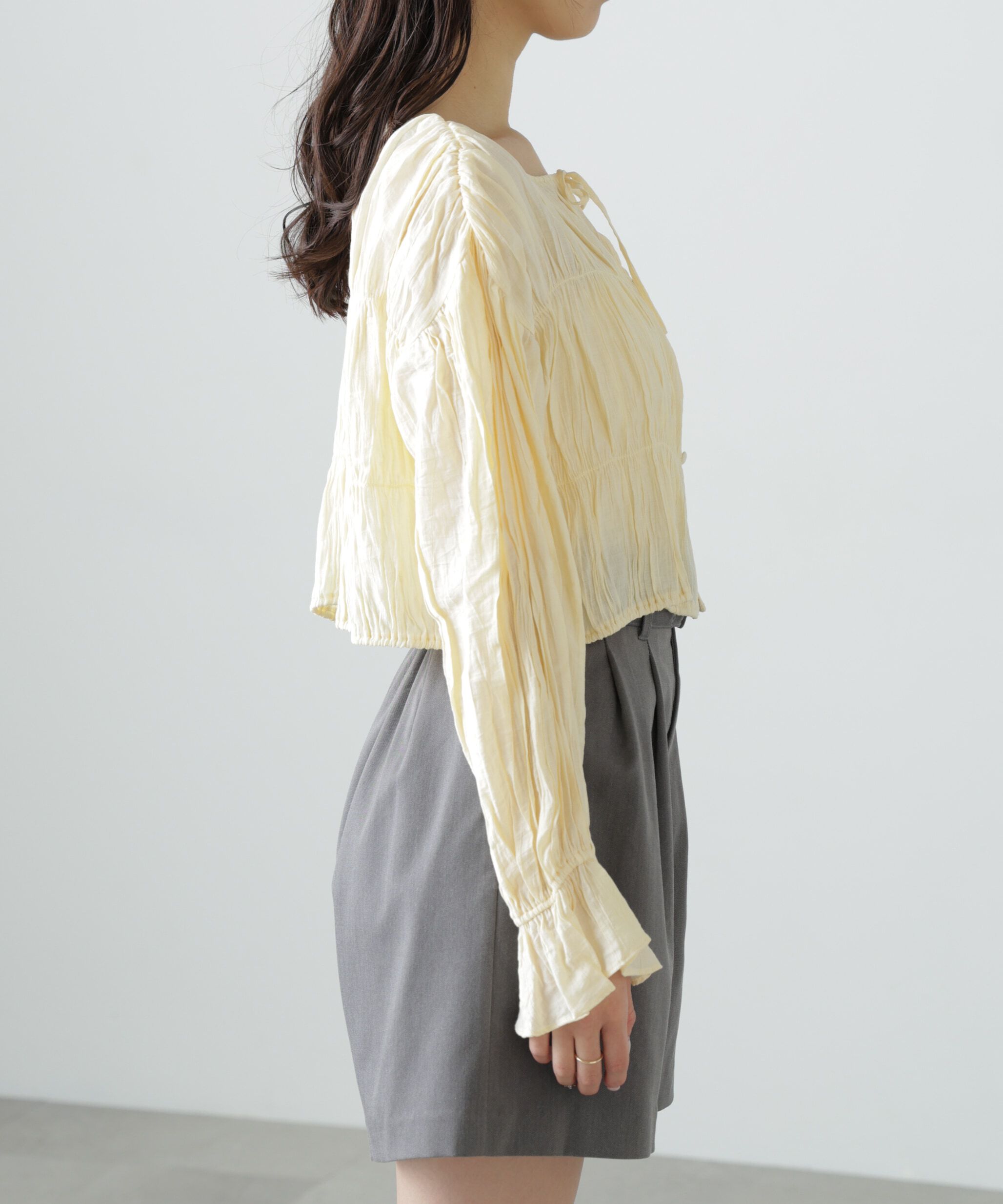  「シアーギャザー前開き短丈ブラウス」|シャツ・ブラウス|