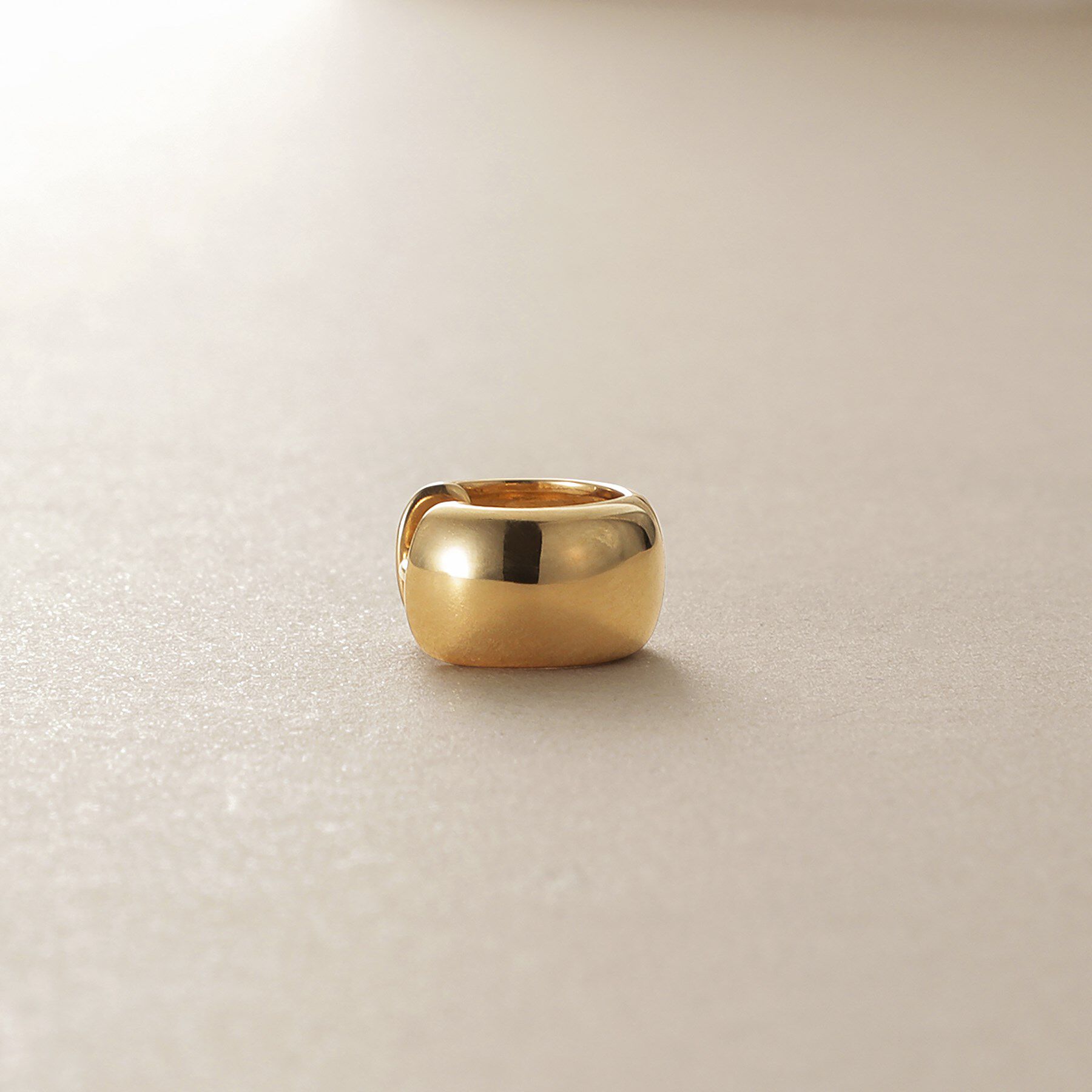 COCOSHNIK「K10平甲ワイド 中折れピアス」|ピアス|