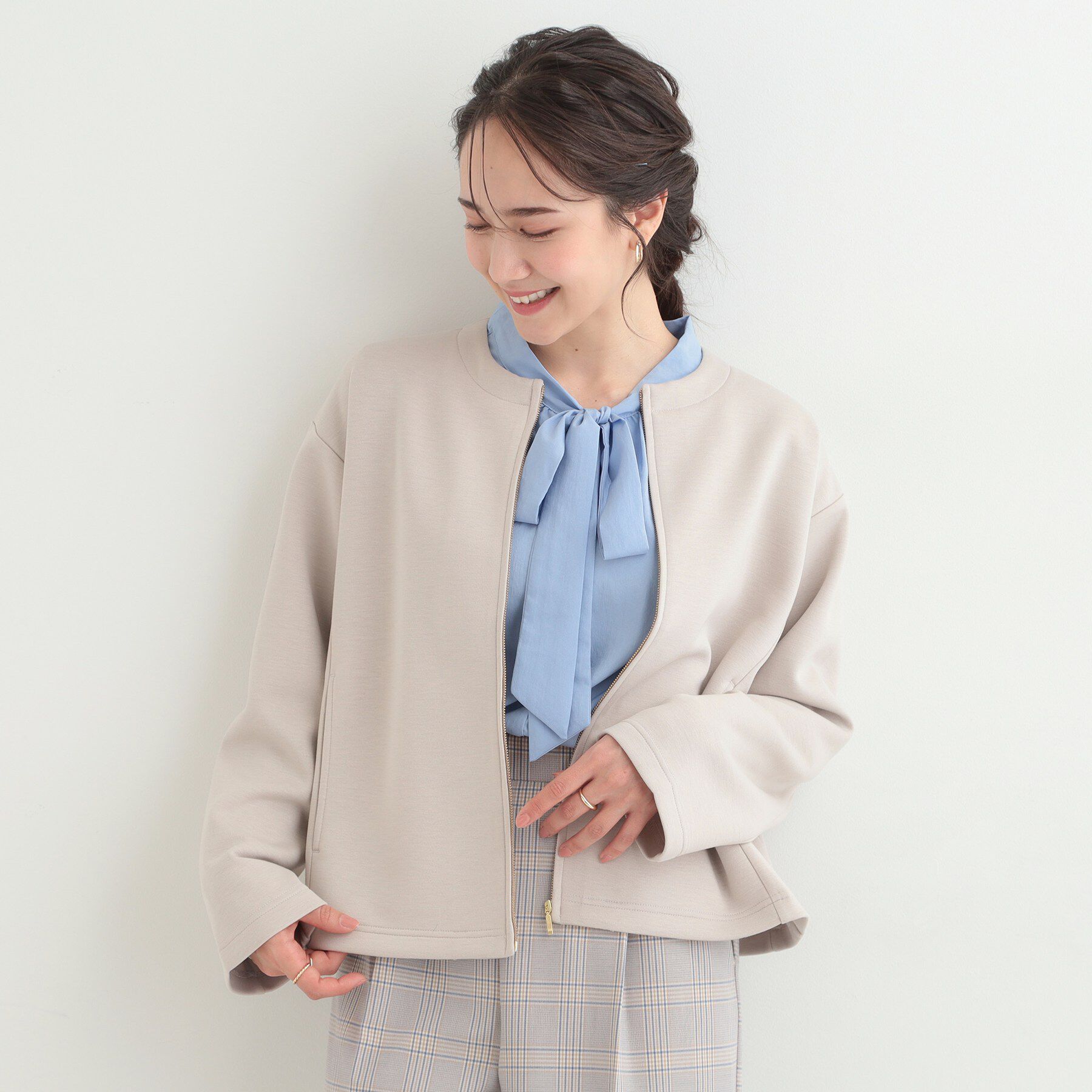 SHOO･LA･RUE「【セットアップ可能/S－LL/なめらかタッチ】大人のきれいめスタイルに ノーカラージップブルゾン」|ブルゾン・スタジャン|