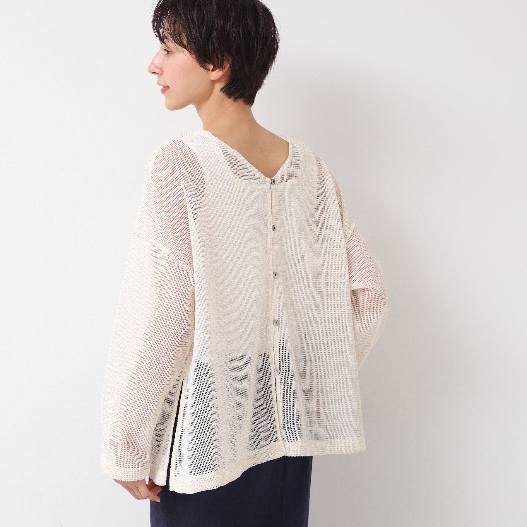 Dessin「【前後2WAY・洗える】ラメ入りオーバーサイズメッシュブラウス」|シャツ・ブラウス|ホワイト(002)