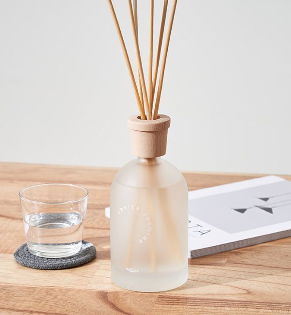 B-COMPANY「倒れてもこぼれにくい リードディフューザー」|アロマ・ルームフレグランス|