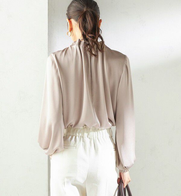 SHIPS for women「《一部追加予約》【一部WEB限定】〈手洗い可能〉ヴィンテージ サテン ネック ギャザー ブラウス」|シャツ・ブラウス|