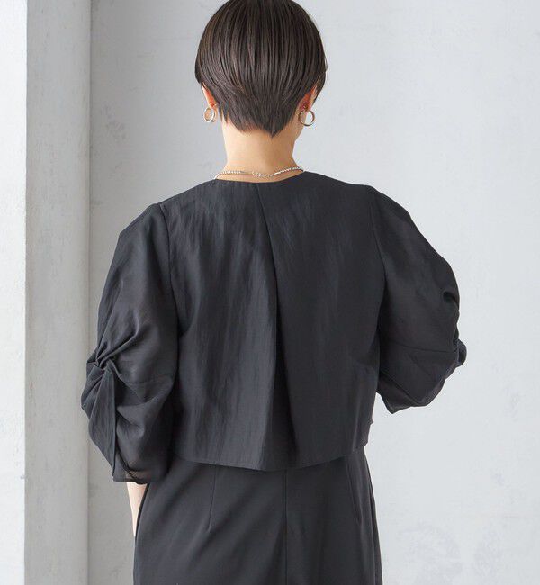 SHIPS for women「little black:〈手洗い可能〉ネジリ スリーブ シアー ショート 羽織（セレモニー対応可）」|ノーカラージャケット|