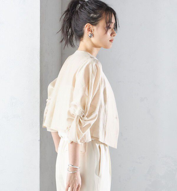 SHIPS for women「little black:〈手洗い可能〉ネジリ スリーブ シアー ショート 羽織（セレモニー対応可）」|ノーカラージャケット|