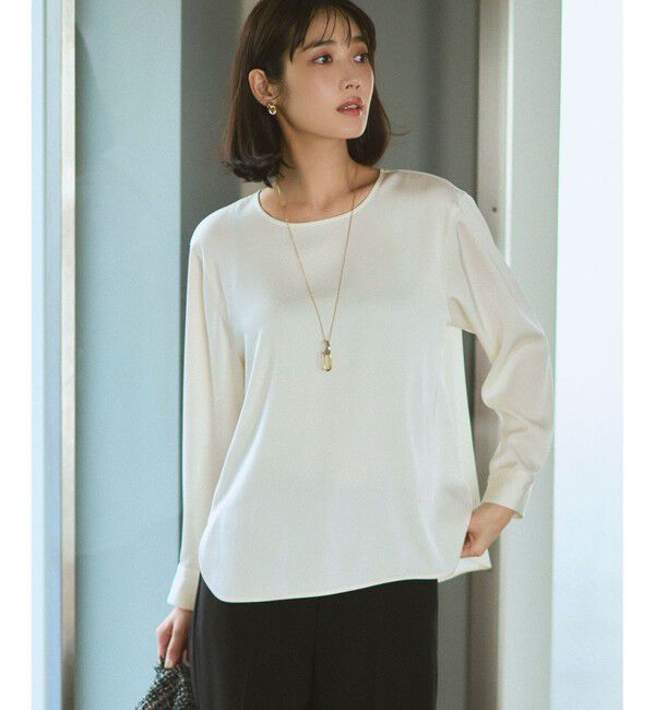 23区「カフスボタン サテンTEEブラウス」|シャツ・ブラウス|アイボリー系