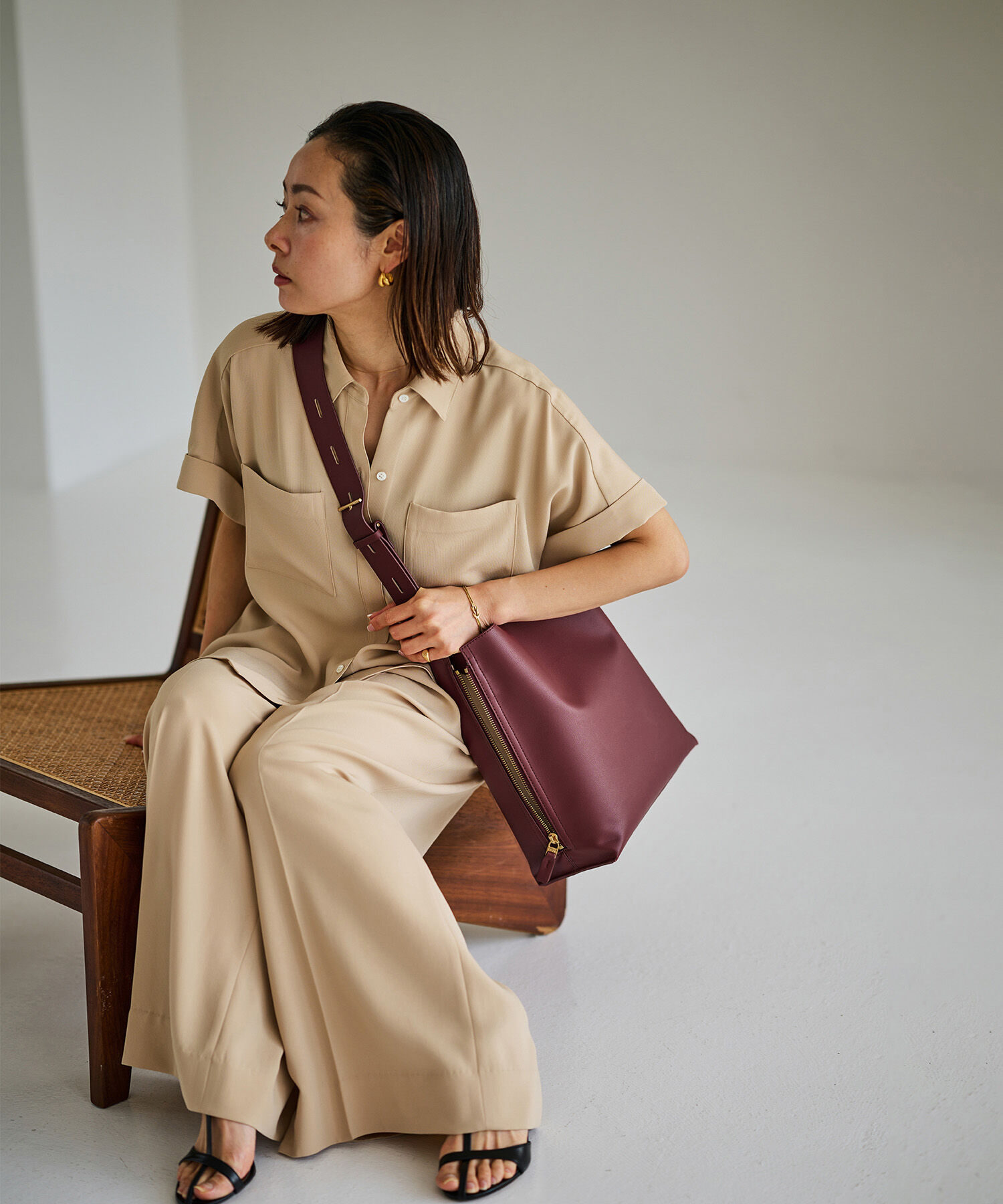 E'POR「【E'POR】Y BAG Shoulder Medium（サイドジップショルダーバッグ）【WEB限定/一部店舗限定】【メディア掲載」|ショルダー・メッセンジャー|