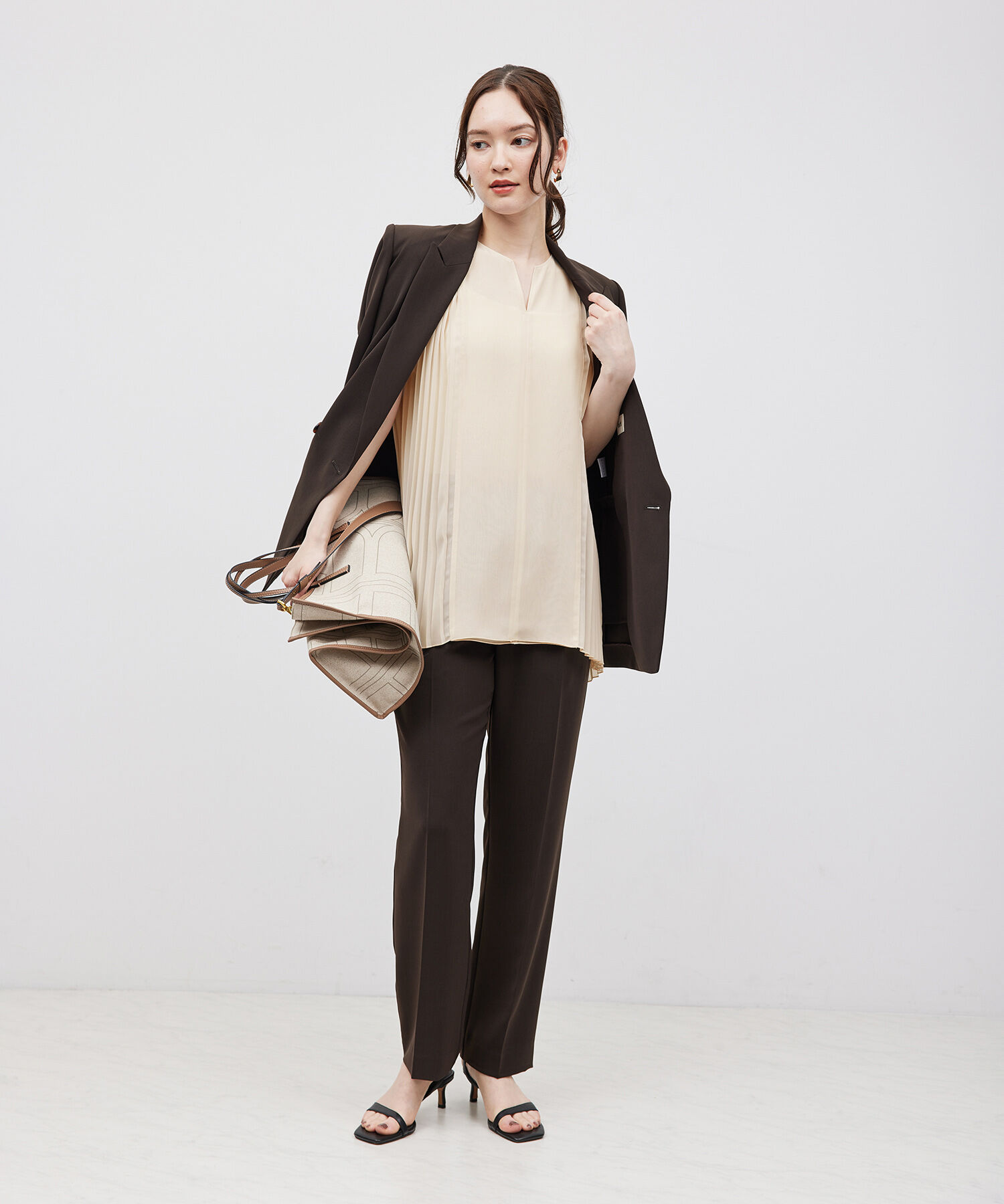 ROPE「プリーツノースリーブブラウス（バイカラー／無地）【メディア掲載】」|シャツ・ブラウス|