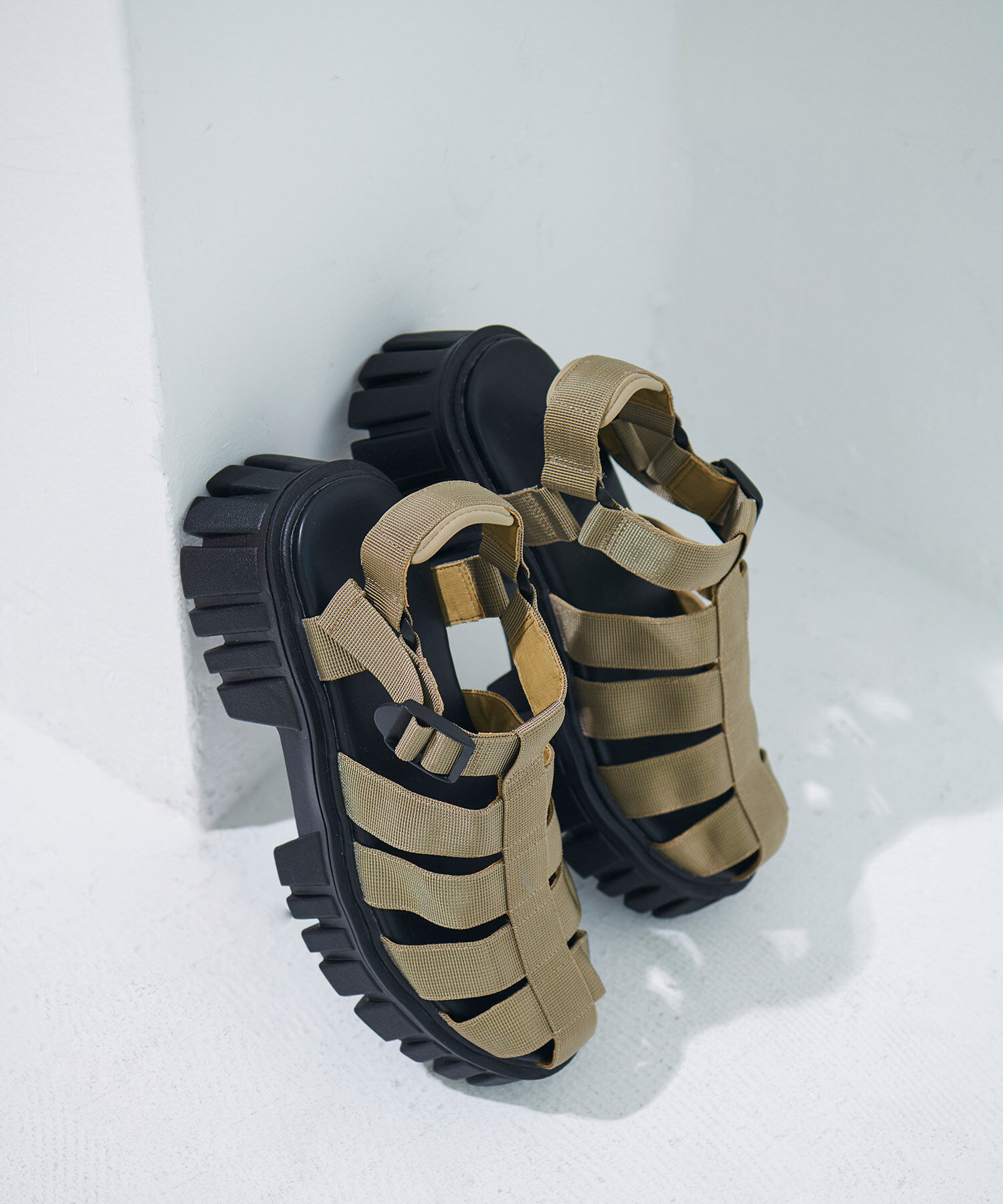 ADAM ET ROPE'「トラックソールグルカサンダル」|サンダル|ベージュ(27)