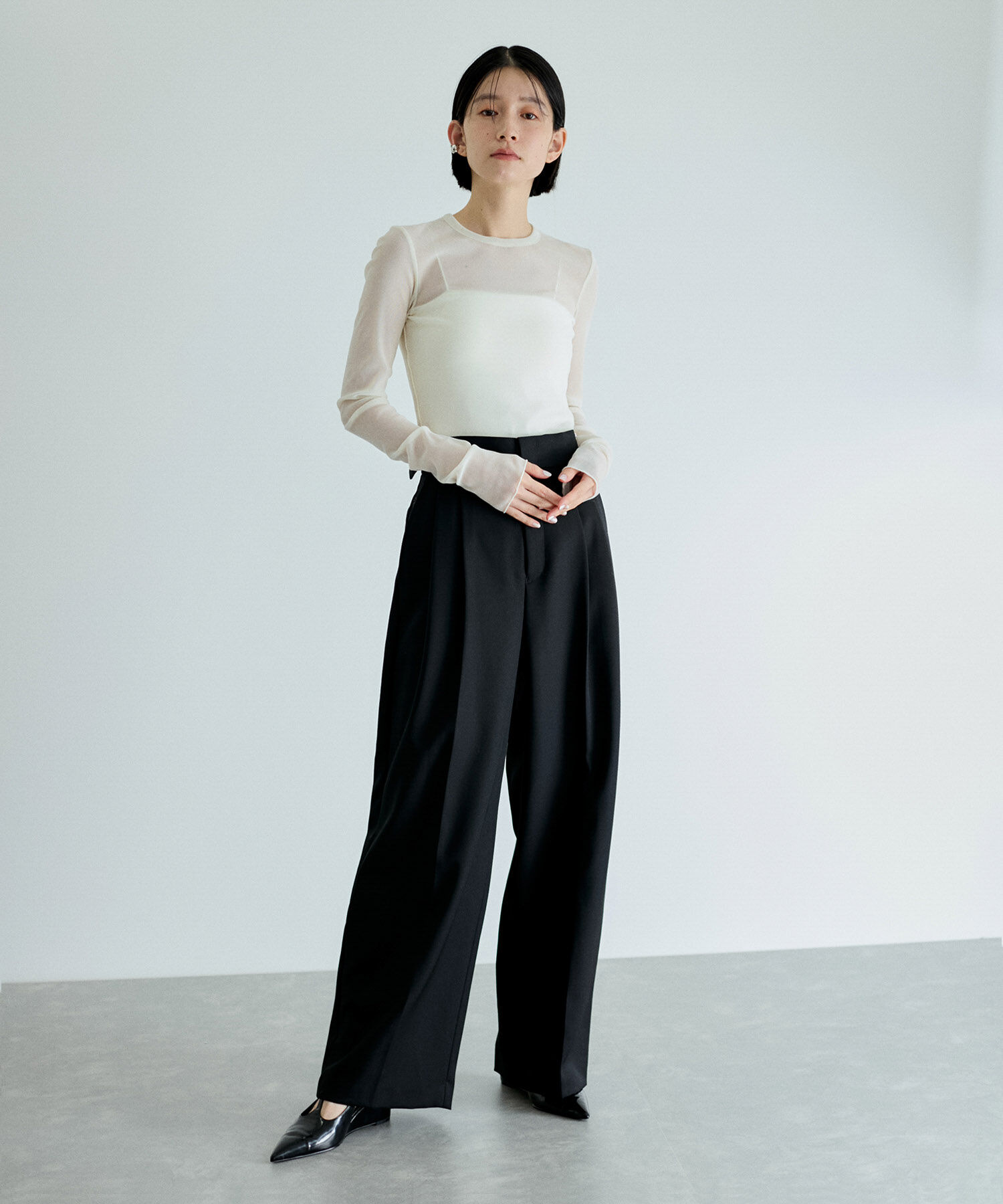 ADAM ET ROPE'「【洗える】クルーネックフロッキープリントプルオーバー」|Tシャツ・カットソー|