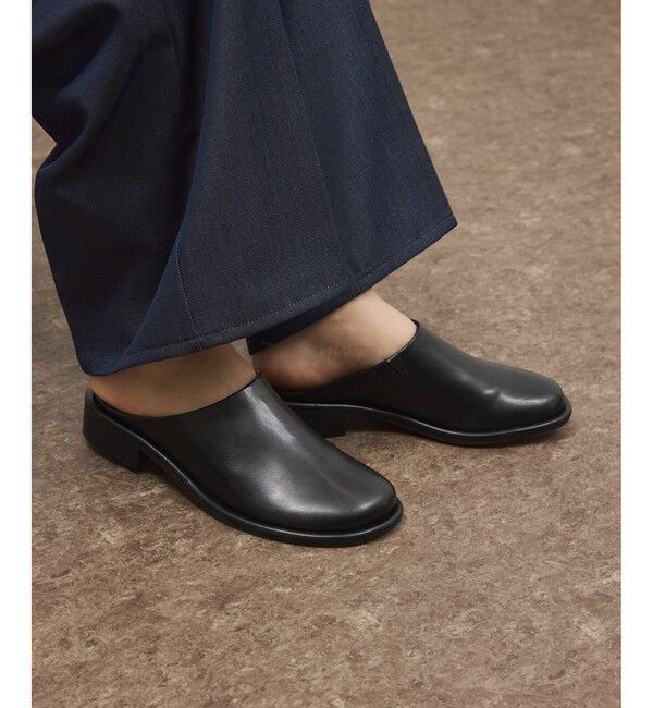 ADAM ET ROPE'「オブリークトゥクロッグ」|サンダル|ブラック(01)