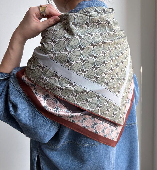  「【WEB限定】リバーシブル幾何柄スカーフ」|マフラー|