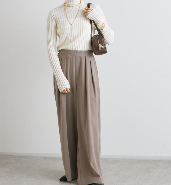  「【ウォッシャブル】【シーズンレスで使える】タックワイドスラックス」|チノ|