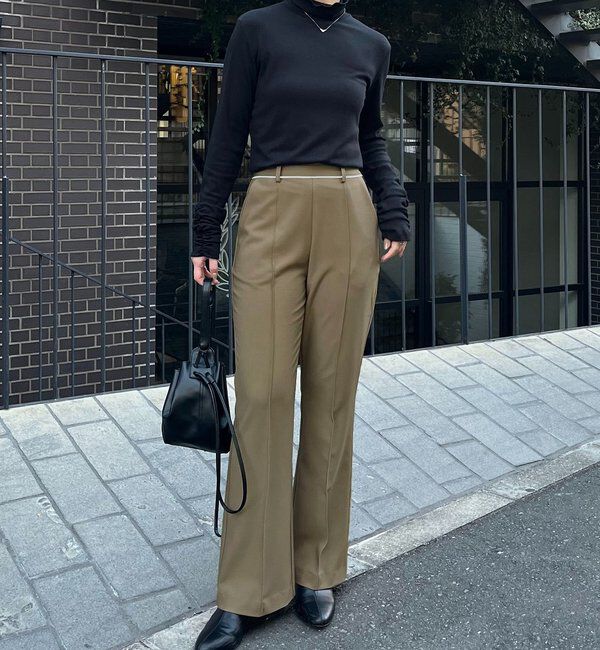  「【低身長サイズあり】ピンタックフレアパンツ」|チノ|