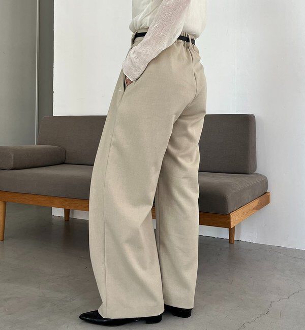  「〈C.L〉レザーベルト付変形タックパンツ」|チノ|