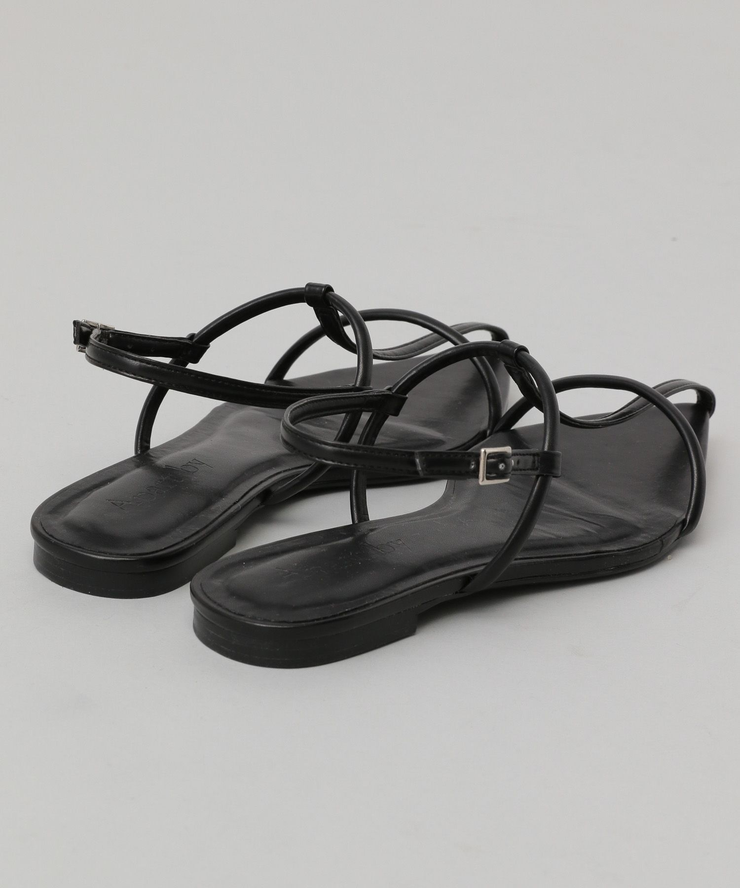 A part by 「クロスフラットサンダル」|サンダル|