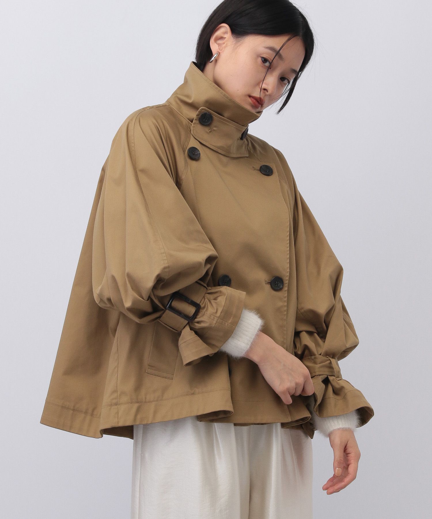 A part by 「キャンディースリーブショートトレンチコート」|トレンチコート|