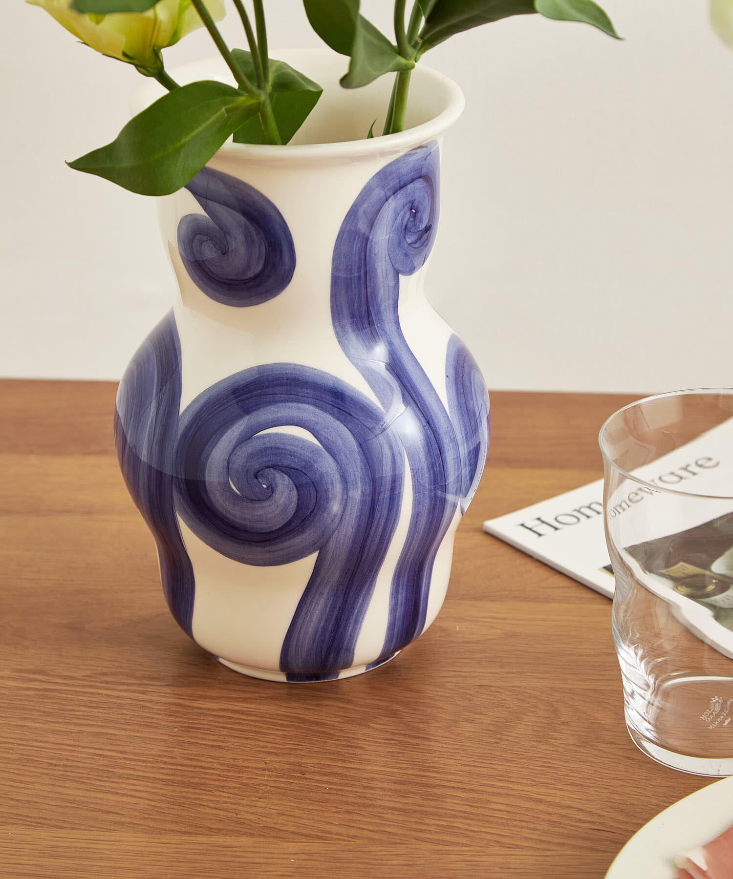 URBAN RESEARCH DOORS「KAHLER　Tulle ベース (ブルー) H22.5cm」|フラワーベース|