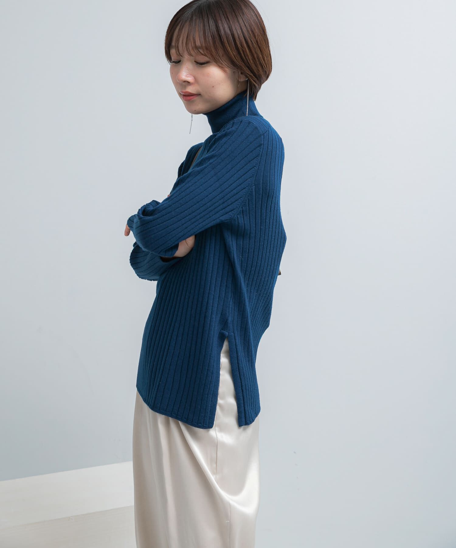 URBAN RESEARCH ROSSO「エクストラファインリブタートルニット」|ニット・セーター|ロイヤルブルー