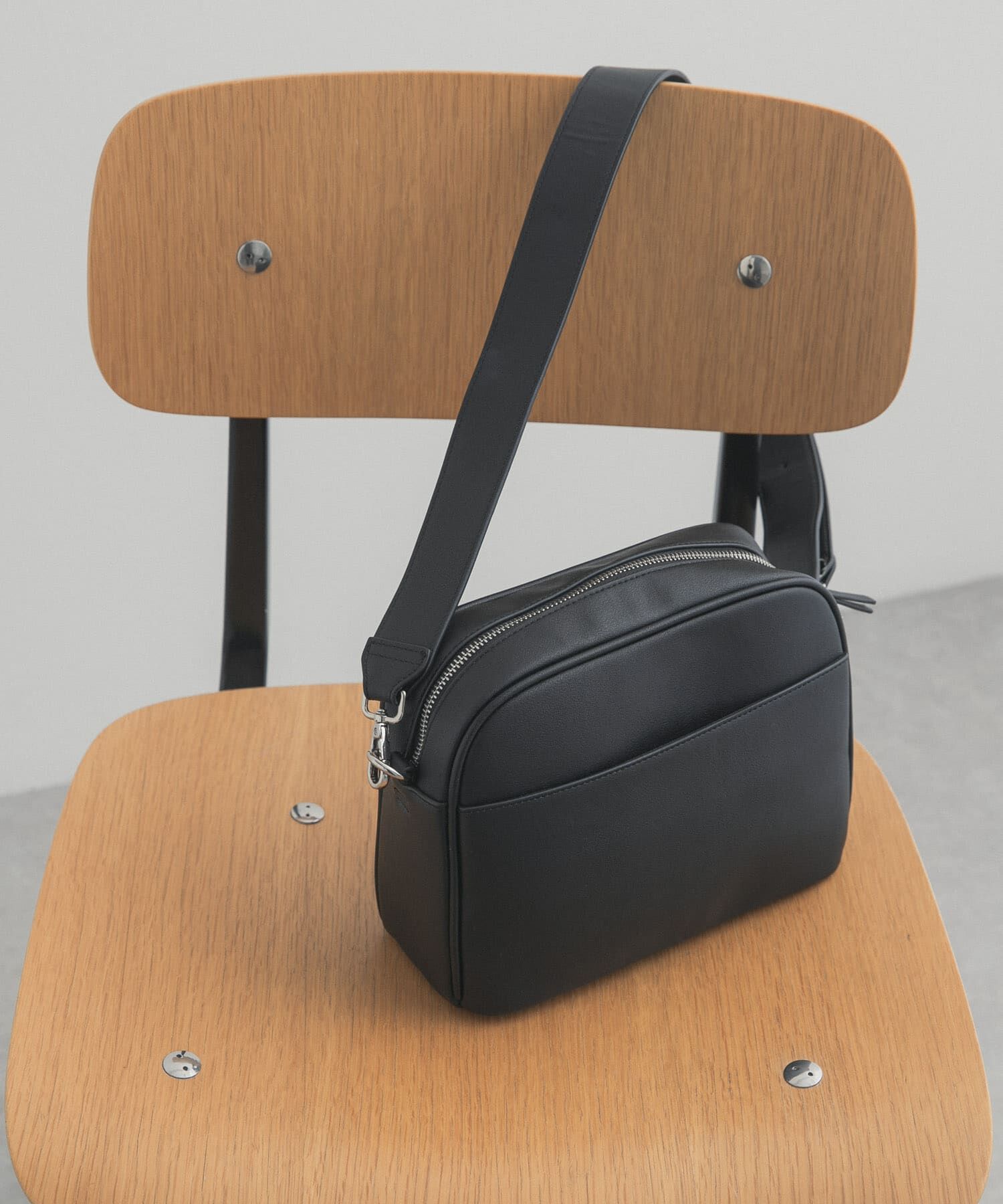 URBAN RESEARCH DOORS「2WAYスクエアショルダーバッグ」|ショルダー・メッセンジャー|