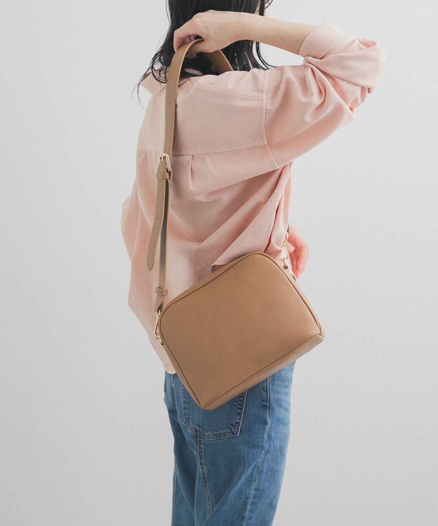 URBAN RESEARCH DOORS「2WAYスクエアショルダーバッグ」|ショルダー・メッセンジャー|