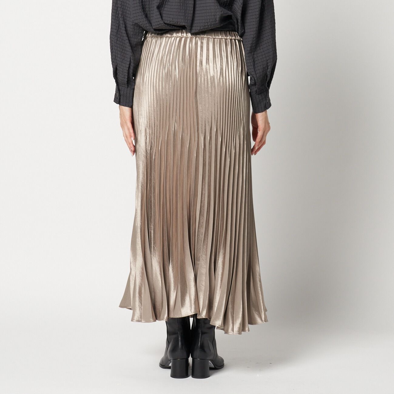 HELIOPOLE「HELIOPOLE SHINY TWILL PLEATED SKIRT」|スカート|