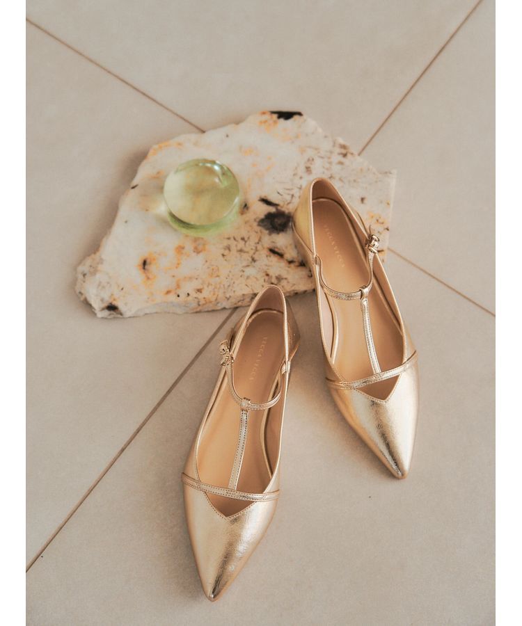 YECCA VECCA「メリージェーンTストラップパンプス」|パンプス|Gold