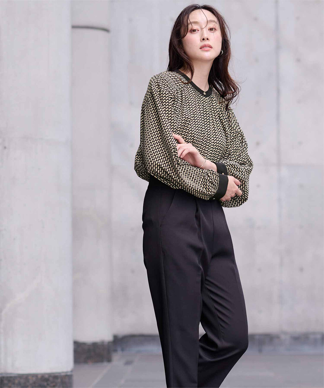 ur's「ジオメトリックバンドカラーブラウス」|シャツ・ブラウス|