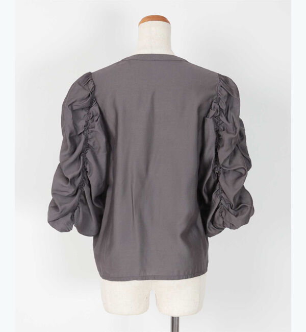 ur's「シャーリングデザインスリーブバンドカラーブラウス」|シャツ・ブラウス|