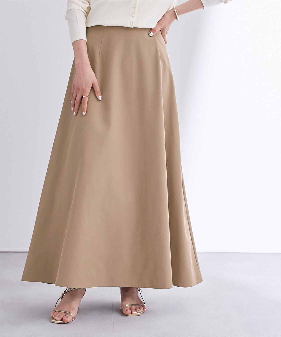 ur's「撥水フレアドレープスカート」|スカート|ベージュ