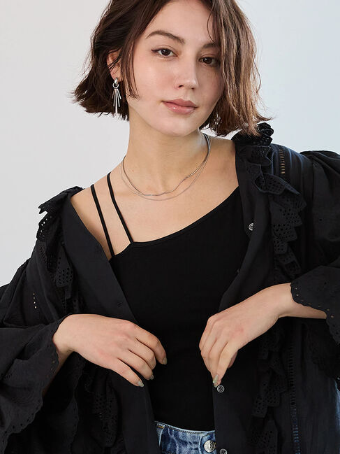 Te chichi「シームレスカップ付きアシメキャミソール《2025spring catalog item》」|キャミソール|ブラック