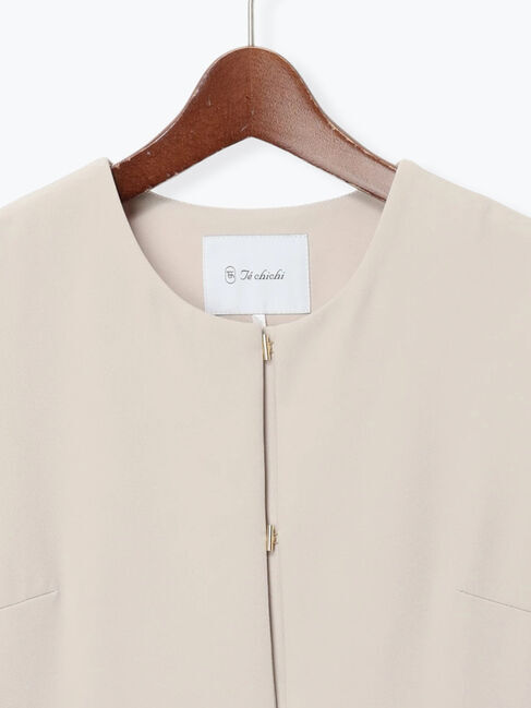 Te chichi「【セレモニーアイテム】サイドプリーツペプラムジレ（セットアップ可）」|ダウンベスト・ベスト|