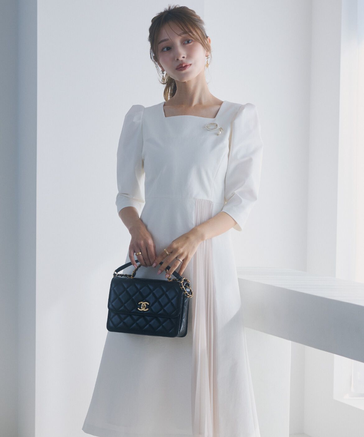 Maglie le cassetto「《M Maglie le cassetto&times;吉田理紗》ハレ映えプリーツワンピース」|ワンピース|オフホワイト1