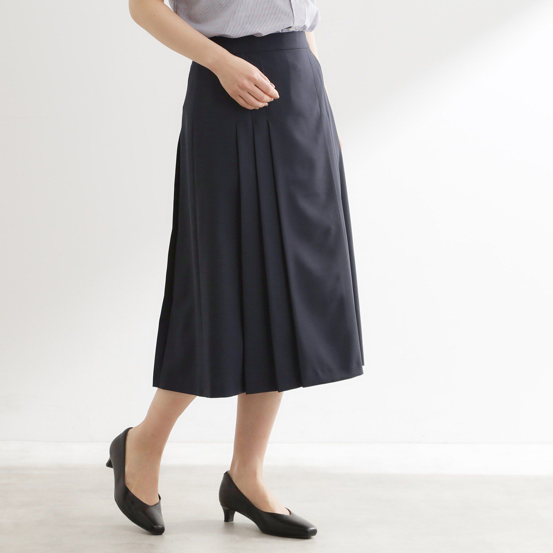 Reflect「タックプリーツセミロング丈スカート」|スカート|ネイビー(094)