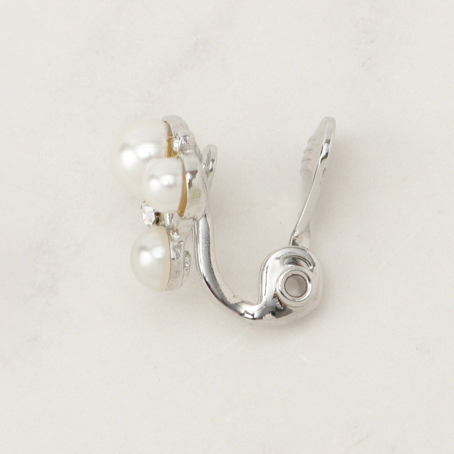 grove「痛くなりにくいパール調ビジューイヤリング」|イヤリング|