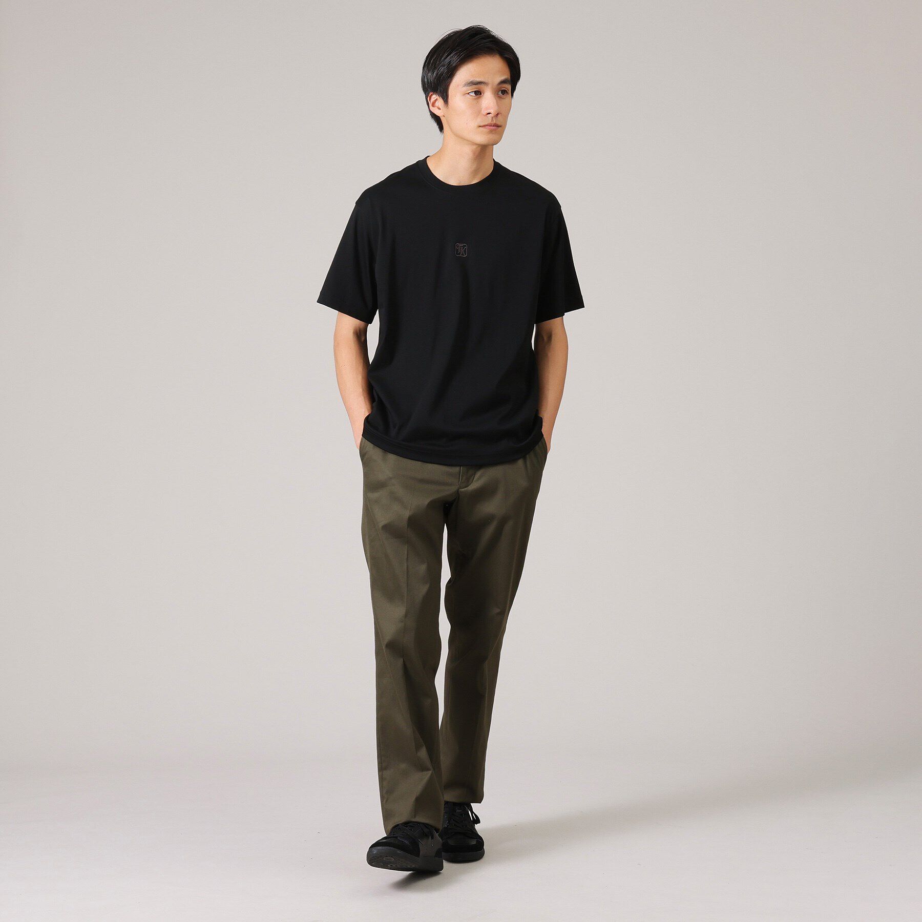 TAKEO KIKUCHI「【刺繍ロゴT】スムース ワンポイント Tシャツ」|Tシャツ・カットソー|