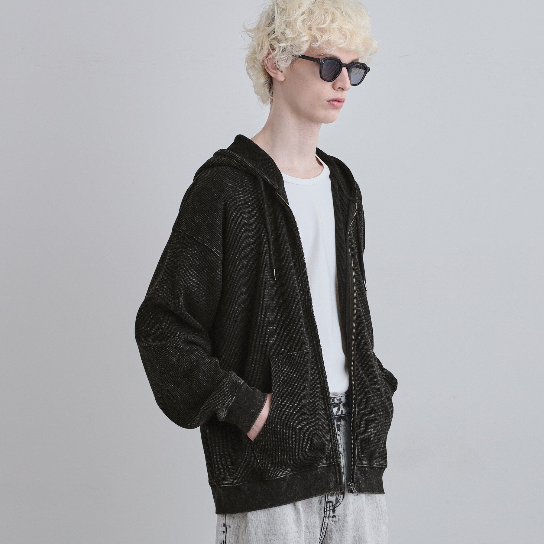 tk.TAKEO KIKUCHI「ヴィンテージワッフルジップパーカー」|パーカー|ブラック(019)