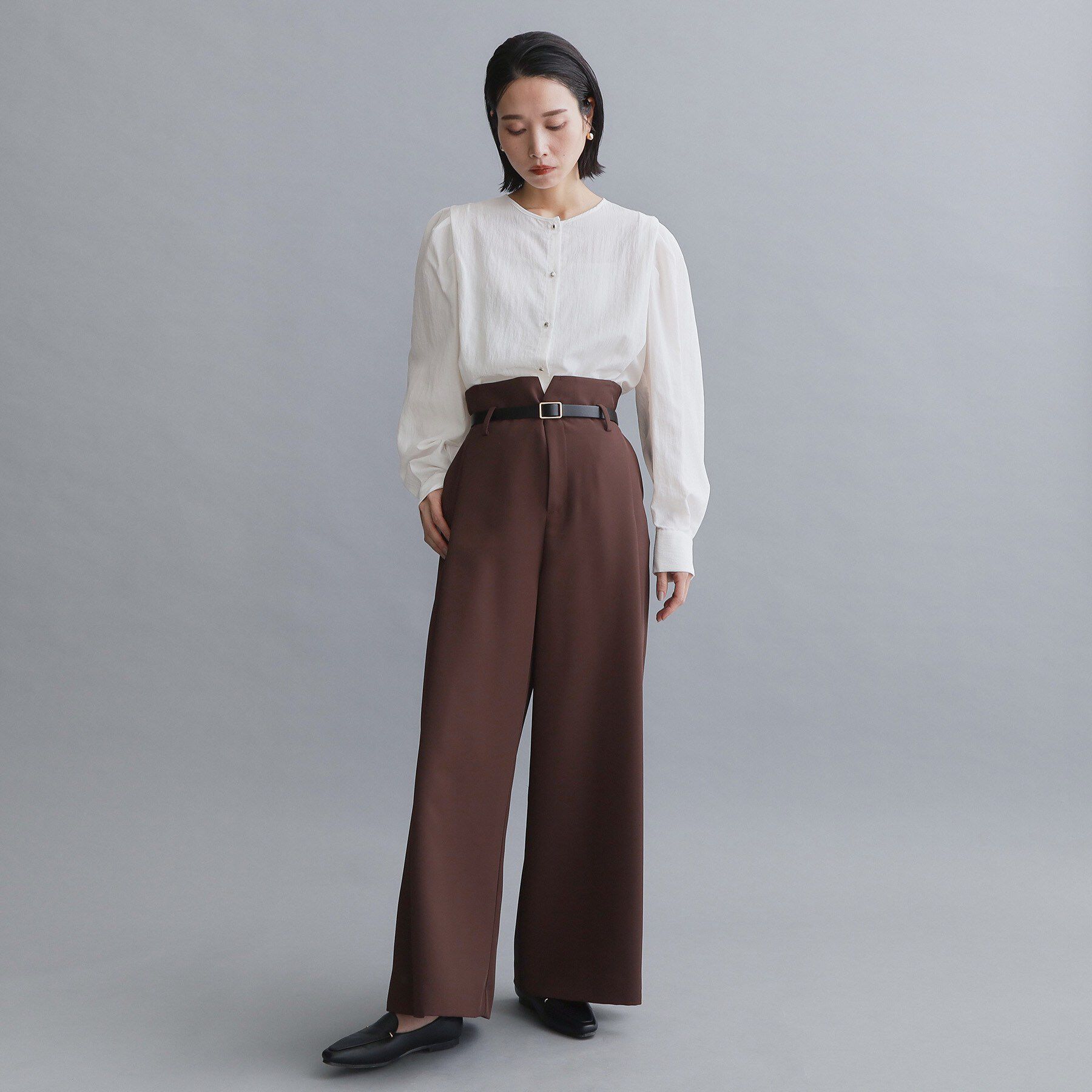 OPAQUE.CLIP「【es】フロント金ボタンタックスリーブブラウス【洗濯機OK】」|シャツ・ブラウス|