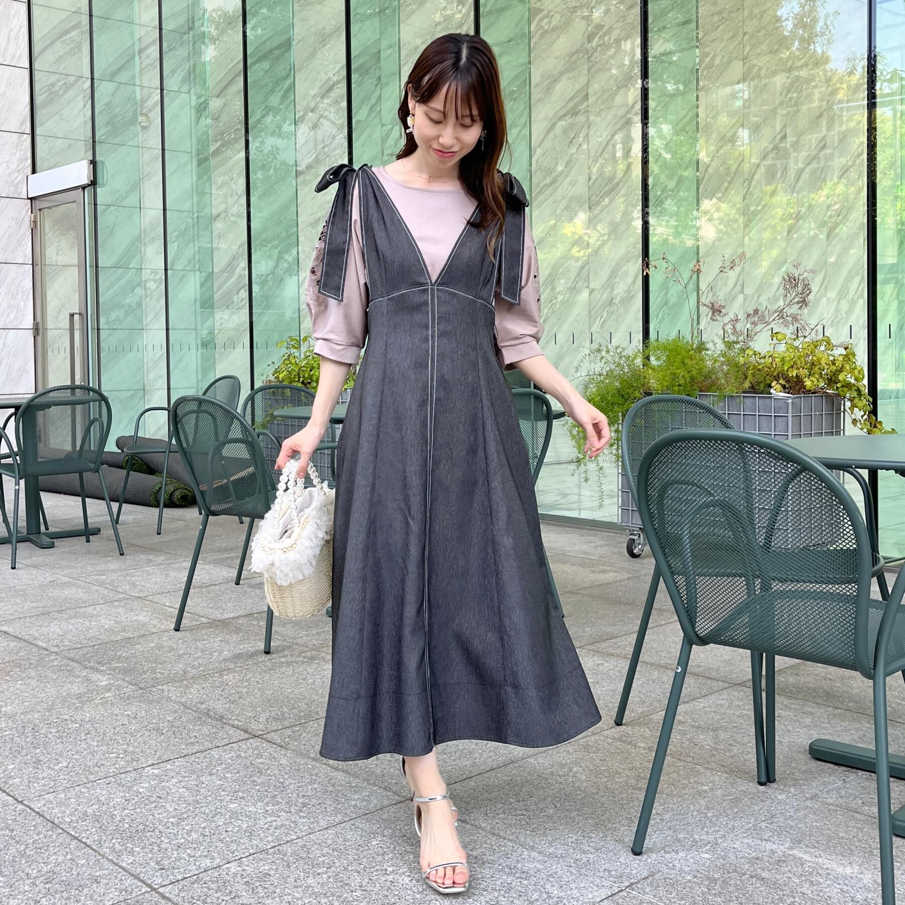 Couture broach「【接触冷感・洗える・UV機能付き・二の腕カバー】デイジー＆リボン エンブロドルマントップス」|Tシャツ・カットソー|