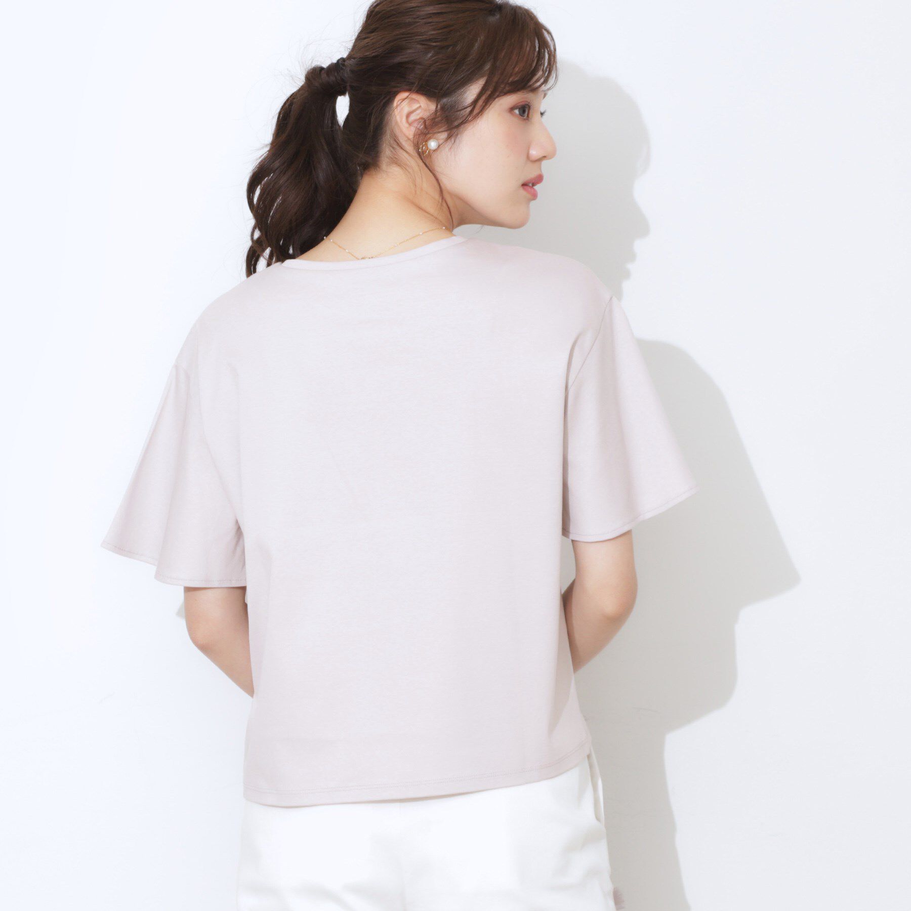 Couture broach「【マシンウォッシャブル・接触冷感・UV機能】60リボンロゴプリント フレアーT」|Tシャツ・カットソー|